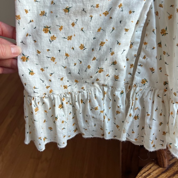 Fin & Vince | RARE Floral Linen Blend Prairie Dress - Picture 6 of 8